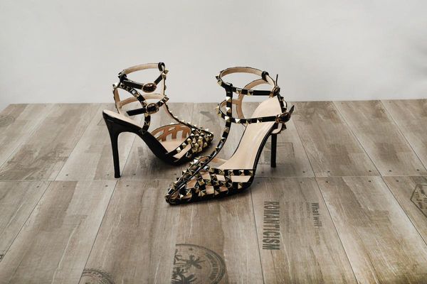 

dress shoes summer style patent leather hollow high heels metal rivets pointed toe stiletto shallow mouth women, Black