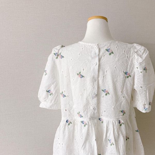

hollow out womens shirts floral embroidery shirt women summer korean style elegant blouses female short sleeve blusa, White