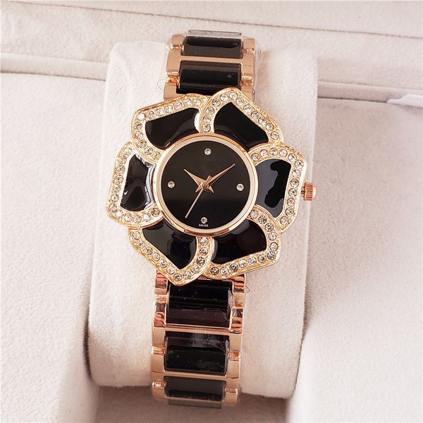 

tiktok quartz crystal ceramic vibrato pin watchwomen, Slivery;brown