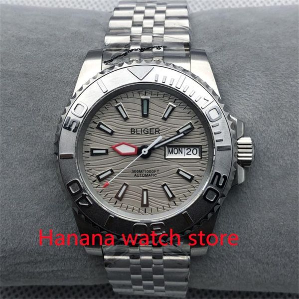 

wristwatches 40mm nh36 mechanical movement men's sapphire glass gray dial stainless steel rubber strap, Slivery;brown