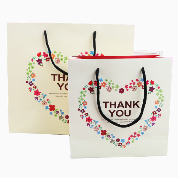 

gift wrap 20 pcs/lot heart"thank you"paper bag with handle 20cmx20cm capacity storage packaging bags