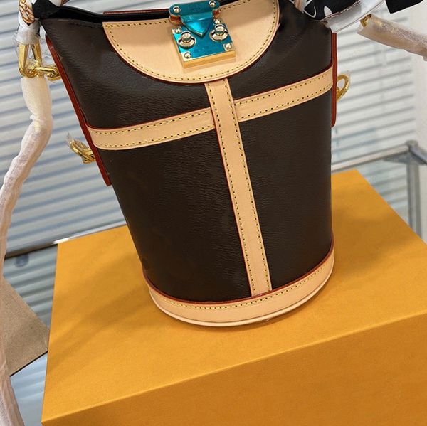 

women tote bag letter totes womens handbag duffle chip package designer handbags luxurys designers shoulder crossbody bag 21110106q