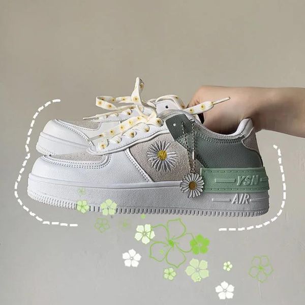 Sapatos casuais com aba para estudantes Moda Little Daisy Decoração Tênis de corrida esportivo branco Tênis feminino