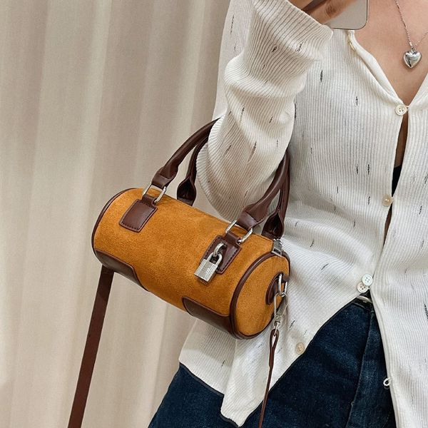 

daily bag french minority small handbags womens bag 2021 new fashion messenger bag all-match super shoulder round