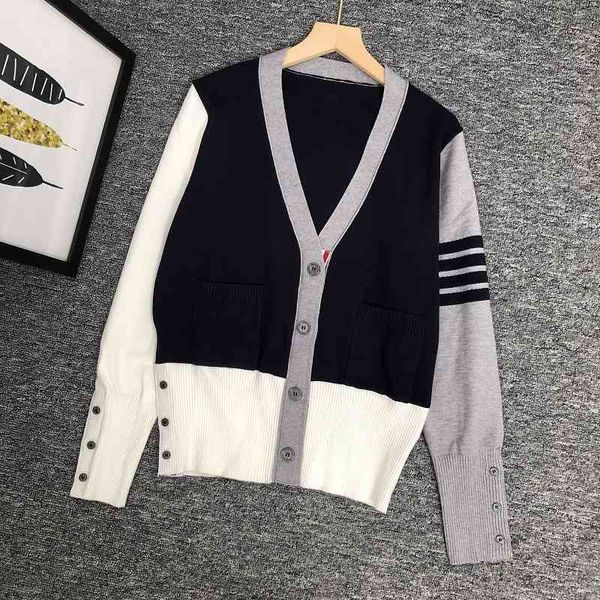 

2021 autumn winter new women's wear black and white color matching stripe long sleeve tb thick loose knit cardigan coat, White;black