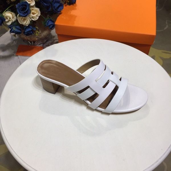 

2021 women sandals hollow out logo flat slippers sandal studded girl shoes jelly platform slides lady flip flops, Black