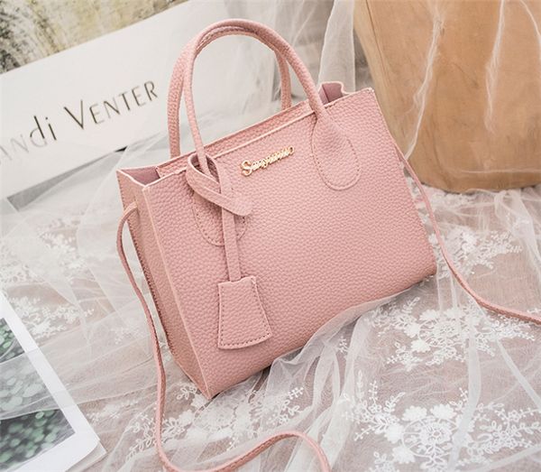 

designers duffel bags 45cm 55cm luxury large capacity travel sale women men genuine leather shoulder fashion bag carry rivets with lock head