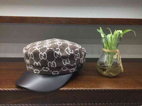 

2021 autumn and winter lettered military hat shading anti puffing, showing small face, outdoor korean duck tongue hat, elegant, Blue;gray