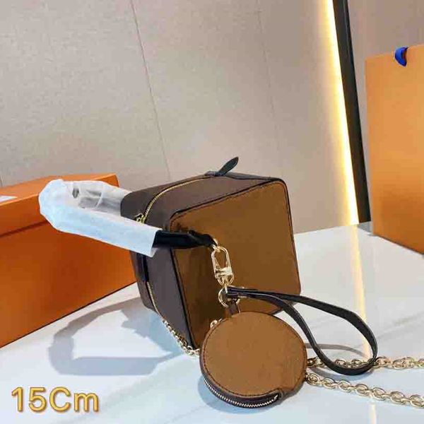 

2021 designers square shoulder bags fashion lady dice make up bag luxurys chains handbags women cosmetic purses flaps l21072502