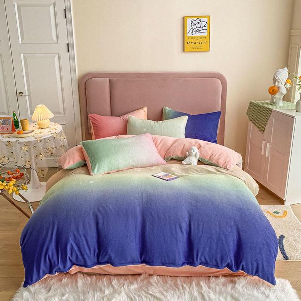 

bedding sets 4pcs thickened warm milk down digital printing  king size duvet cover set bed bedclothes. pillowcase