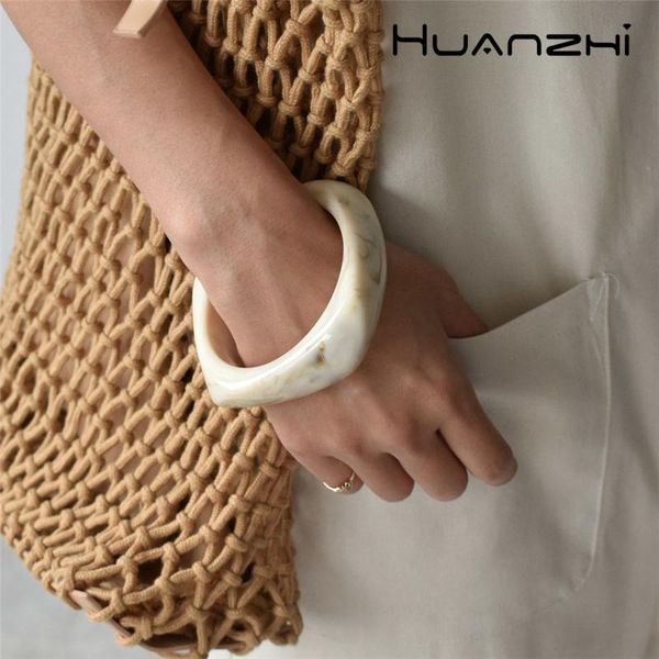 

bangle huanzhi 2021 simple exaggreate multicolor marbling resin acrylic large square round bracelets for women holiday accessories, Black