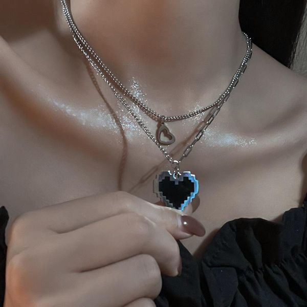

pendant necklaces european and american oil dripping black love pixel necklace heart-shaped fashion clavicle chain hip hop temperament neck, Silver