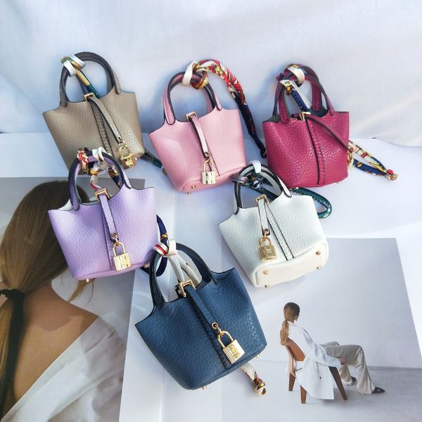 

coin purse airpods case a set of 13 colors mini handbags accessories handbag lady barbie doll hanbags souvenir gift kids bag lipstick bag ke, Black