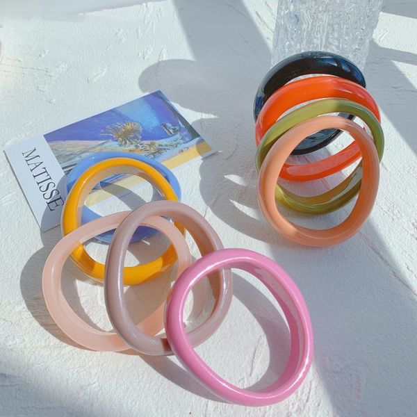 

bangle 2021 vintage temperament bangles for women girls candy color acrylic resin geometric round irregular bracelet jewelry, Black