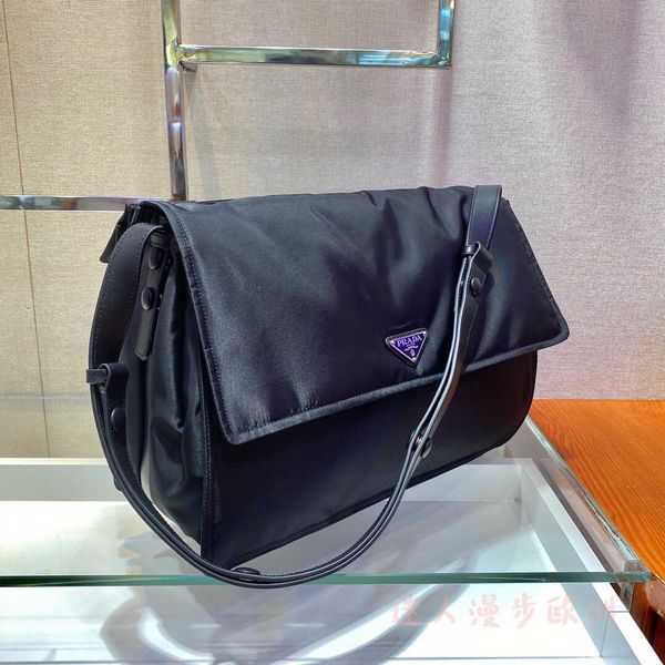 

womenbag new classic black function menand different nylon