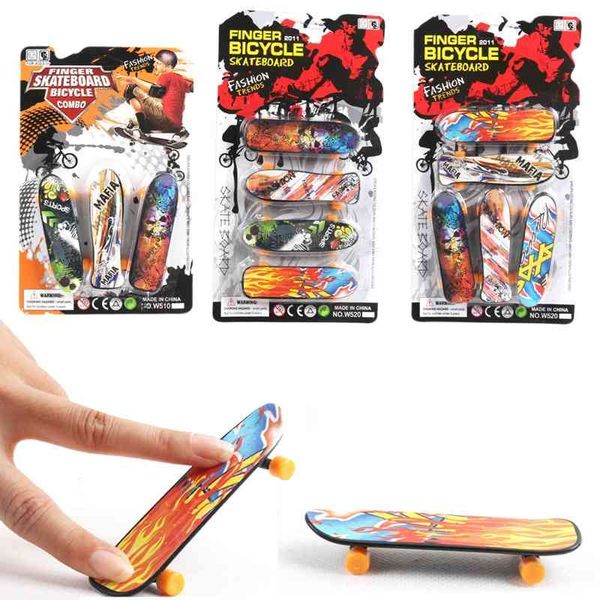 

straight children's toy creative fingertip sports mini finger skateboard set0