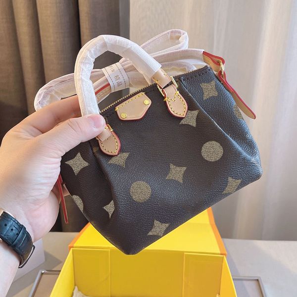 

2021 womens luxurys designers bags old flowers hobos handle totes crossbody calfskin cowhide discoloration l clutch cosmetic purses tiny van