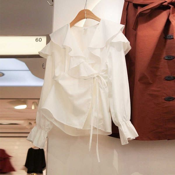 

spring style ruffle fashionable sweet white v neck flare sleeve shirt all match blouse women 210615