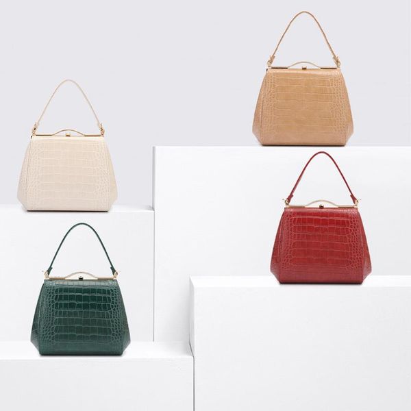 

grade fashion single shoulder sling messenger bag