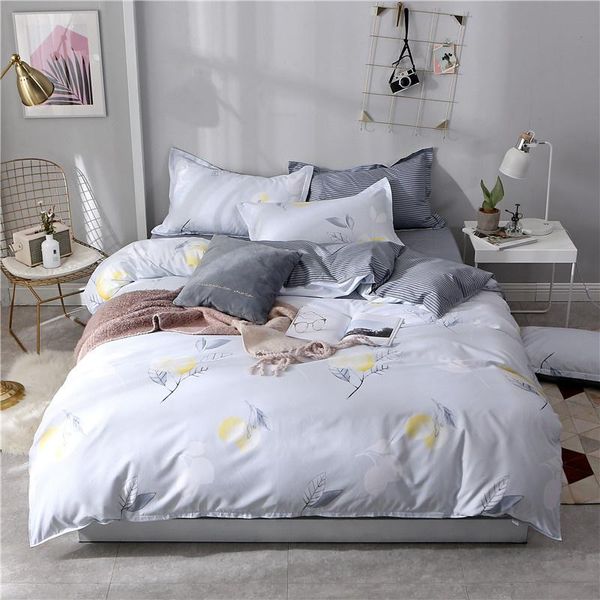 

pieces bedding set microfiber,durable breathable soft,1 duvet cover,2 pillow shams and 1 bed sheet ,king,twin,full size sets