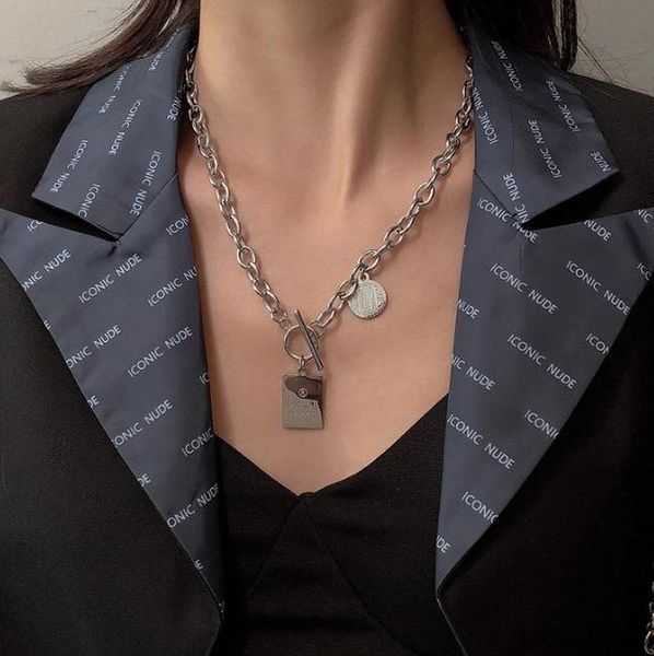 

pendant necklaces 2021 single-layer coin chain choker necklace for women and man silver color fashion hip hop clavicle jewelry