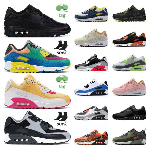 

2022 running shoes mens womens triple black leather white mesh laser fuchsia solar flare flats sneaker men women volt viotech green suede tr