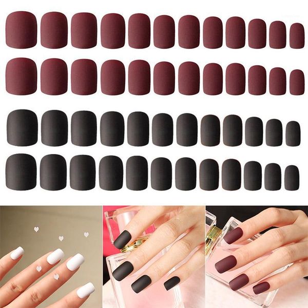 

24pcs ladies fake finger nails frosted matte short false diy manicure qrd881, Red;gold