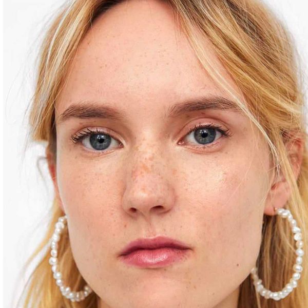 

creative fashion irregular artificial pearl earrings simple c-shaped street shooting beaded earrings, Golden