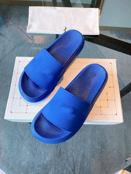 Vendita diretta pantofole piatte da donna da uomo di alta qualità moda stampa multicolore sandali morbidi e confortevoli scarpe da spiaggia da bagno per famiglie scatola di lusso 35-46