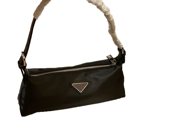 

2021 fashion handbag flower designer medieval canvas leather bag triangle sign p115