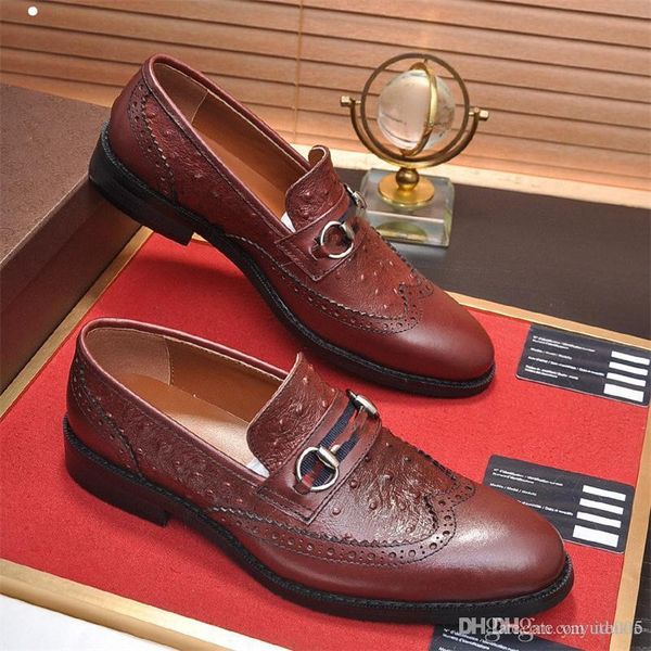 A1 21ss TOP Männer Weiche Lederkleidschuhe Mokassin Bienen Stickerei schmücken Geschäftshochzeit Oxfords Schuhgröße 38-45