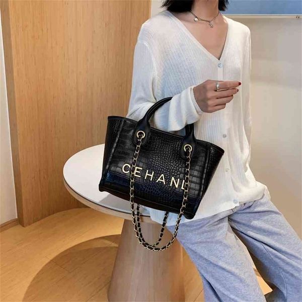 

crocodile 2021 new fashion korean versatile messenger large capacity hand tote wing bag