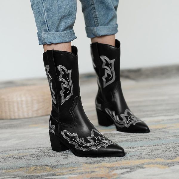 

boots 2021 retro leather pointed toe thick heel embroidered western short, Black