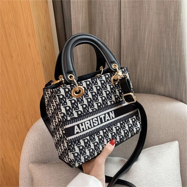 

outlet sale 80% off advanced sense of foreign style portable bag women's new fashion princess 703
