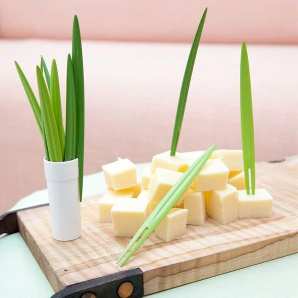 

forks 2021 bamboo leaf fruit fork tableware kitchen tool gadgets snack toothpick creative picks salad dessert