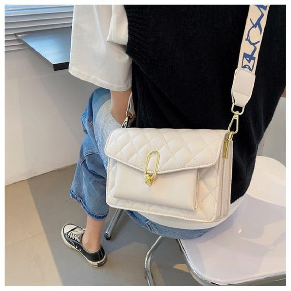 

shoulder bags casual simple diamond chain female bag net red korean version of messenger small square tide
