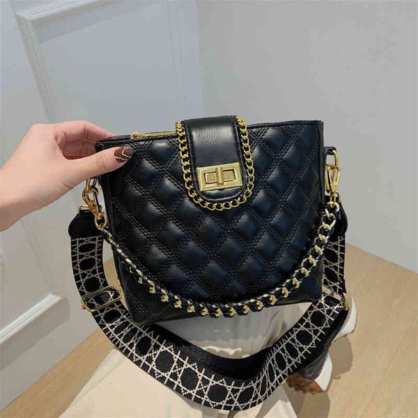 

2022 factory wholesale lingge embroidered thread spring fashion wide shoulder belt single shoulder messenger bag women's bag