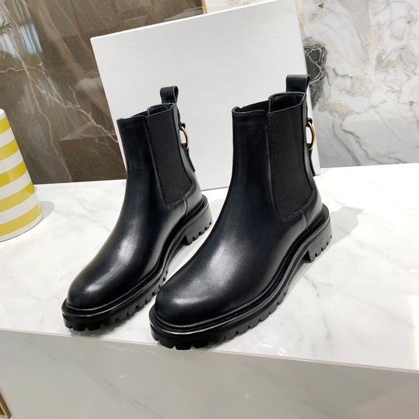 

leather fashion luxury high-end casual women's boots, designer,chain elements, comfortable and breathable, size 35-40, Black