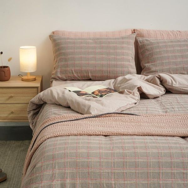 

japanese-style bedding, four-piece cotton jacquard set, three-dimensional gray-pink checkered nude sleeping quilt cover bedding sets