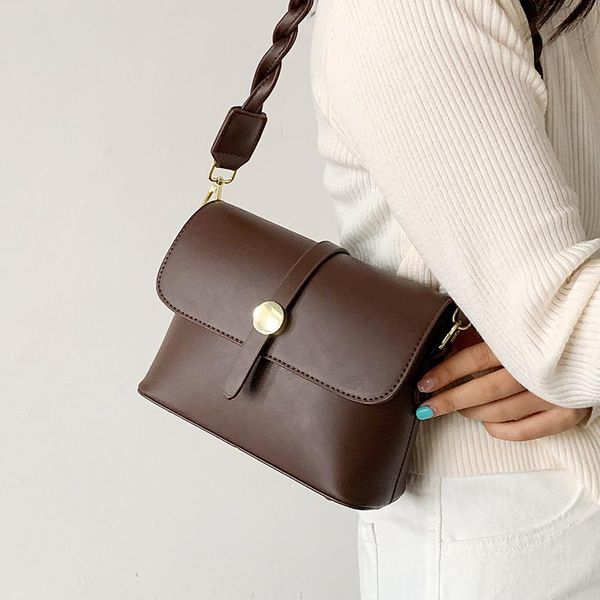 

niche design premium bag female 2021 fashion messenger shoulder square underarm dual-use width: 20cm bags