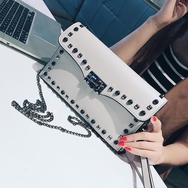 

fashion female package leisure trend rivets single shoulder bag bags