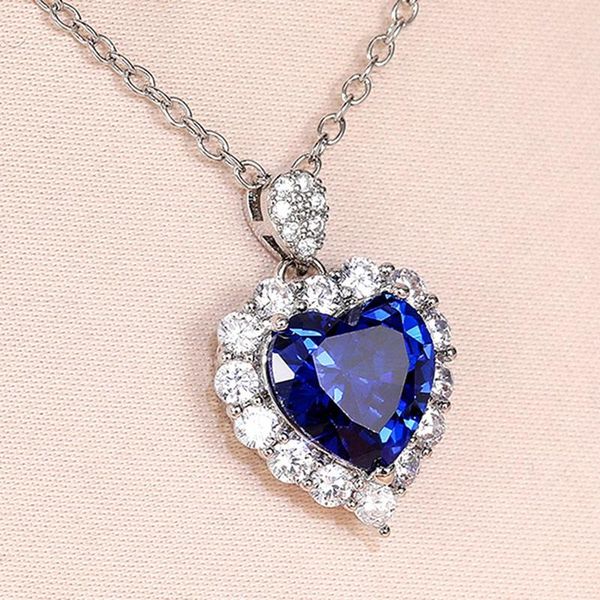 

pendant necklaces korean exquisite blue crystal necklace fashion temperament love female jewelry, Silver
