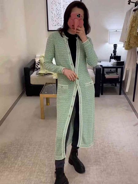 

tees 2021 Winter Elegant Long Maxi Gold Metal Buttons Knitted Cotton Blend Cardigan, White