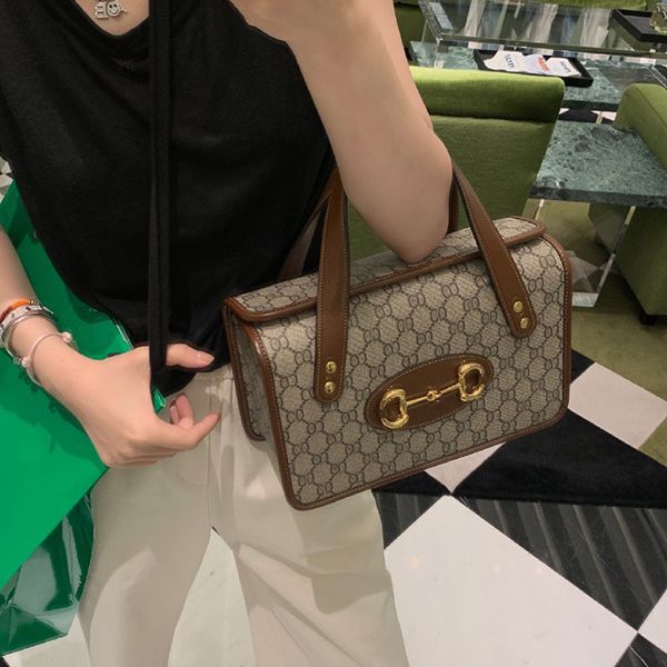 

new net red vc ashigo printed horseshoe buckle handbag box versatile small square