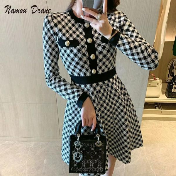 

casual dresses namou drane 2021 early autumn lattice contrast color waist slimming knitted dress temperament high-end ladies style, Black;gray