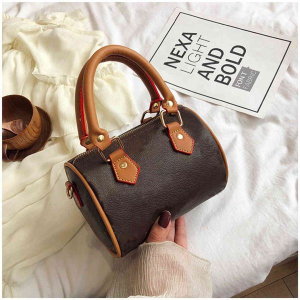 

2021 new fashionable women's shoulder bag, available in 3 colors