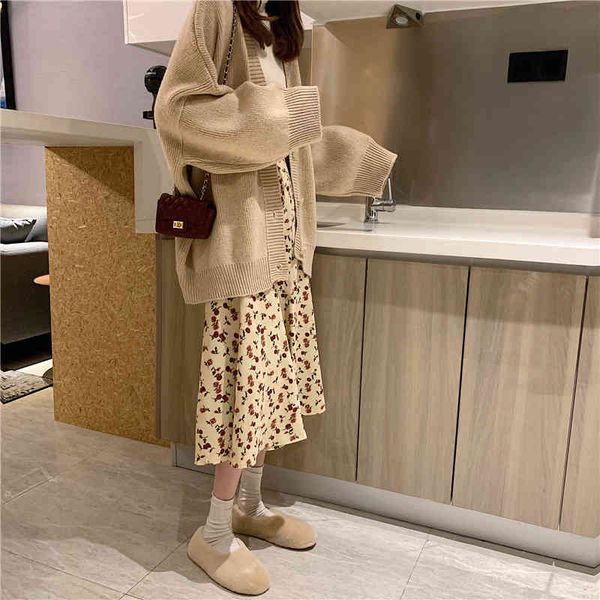 

skirts fdfklak autumn winter skirt women french niche retro floral high waist thin long corduroy skirt female students skirts 73fx, Black