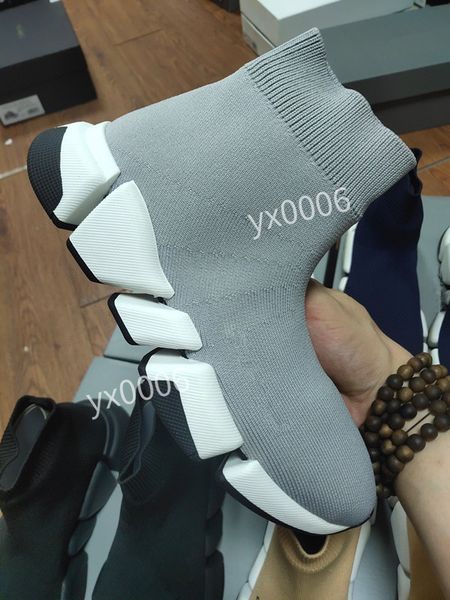 

2021 new curb bumpr running 35-41 casual shoes bur house men and women fashion catwalk stitching color low loafers lanviin breathable sneake, Red;white