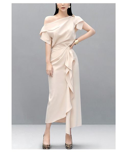

two piece dress 2021 summer fashion show 2-piece set women's a-shoulder + high waist pleated skirt set, White