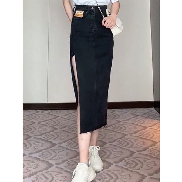 

2021 new bai with korean high waist slit black denim skirt, White